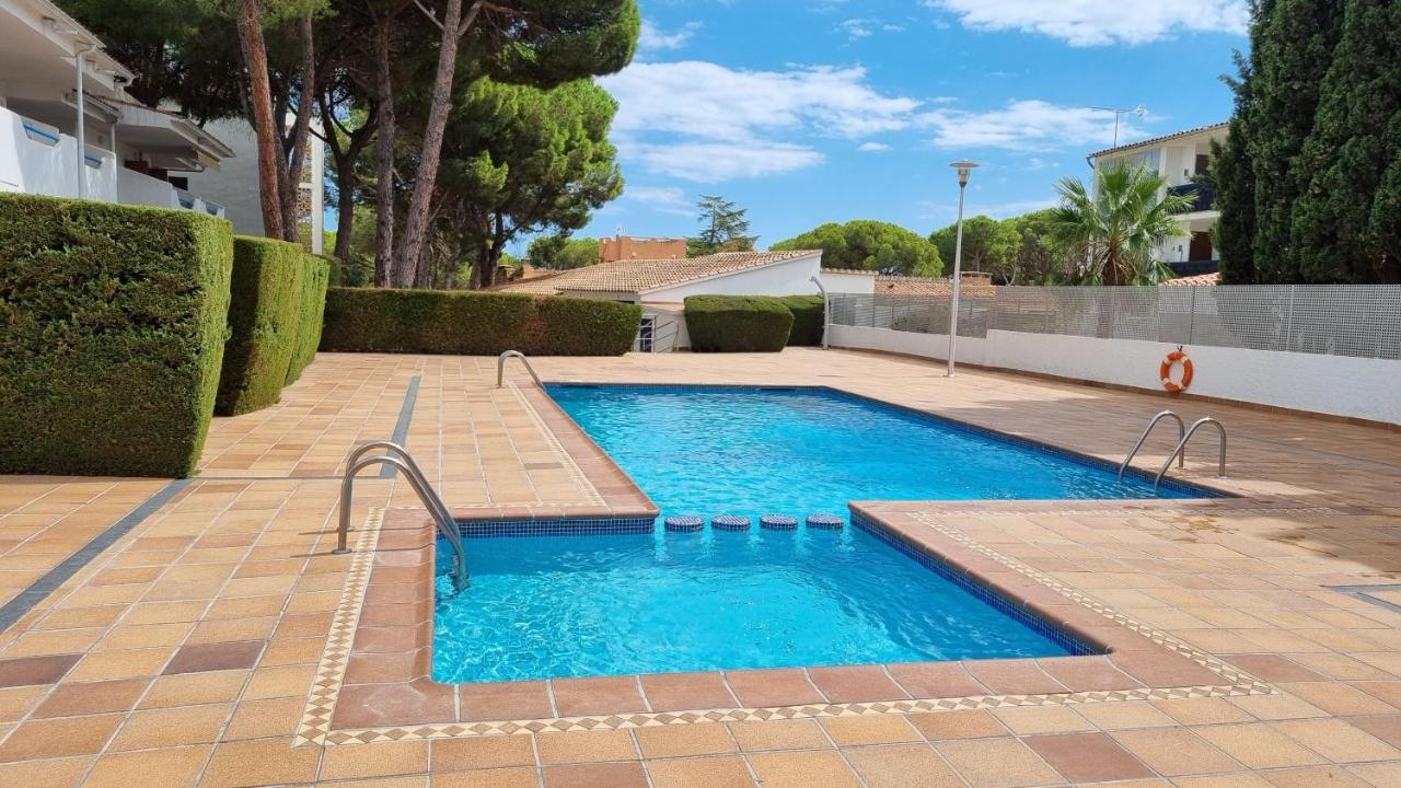Apartamento Familiar Con Piscina Y Wifi L' Escala エクステリア 写真